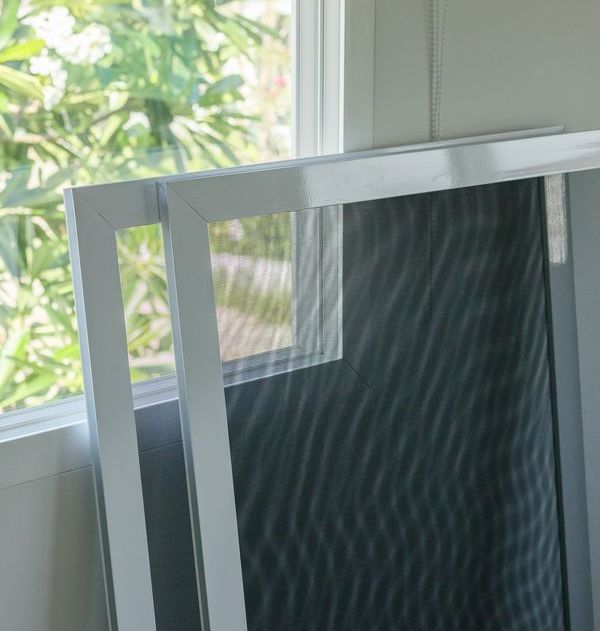 rögzített szúnyoghéó beszerelése